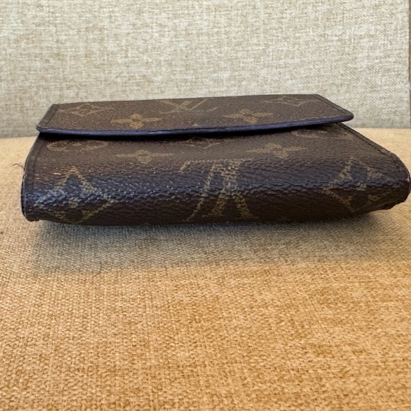 Louis Vuitton Compact Monogram Wallet - Picture 3 of 11